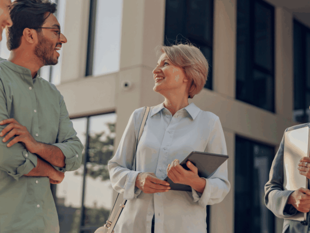 Qualified Teacher Status (QTS) – Giấy phép hành nghề giáo viên quốc gia tại Anh Quốc và Vai trò của Cử nhân TESOL Từ TESOL® UK